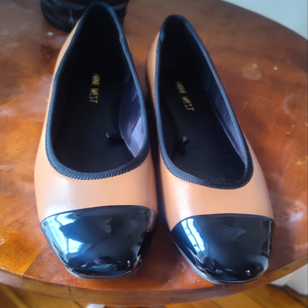Nine West Teland brown ballet flats with black patent cap toe